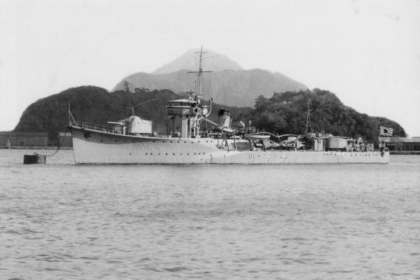 IJN_torpedo_boat_CHIDORI_in_1933.jpg