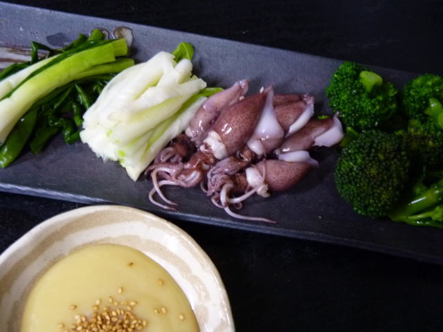 野菜と　魚津のホタルイカ