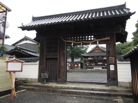 篠津神社表門