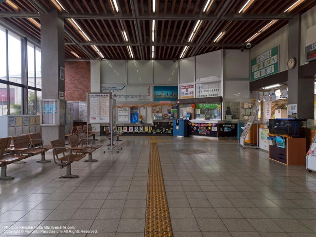 串本駅の待合所