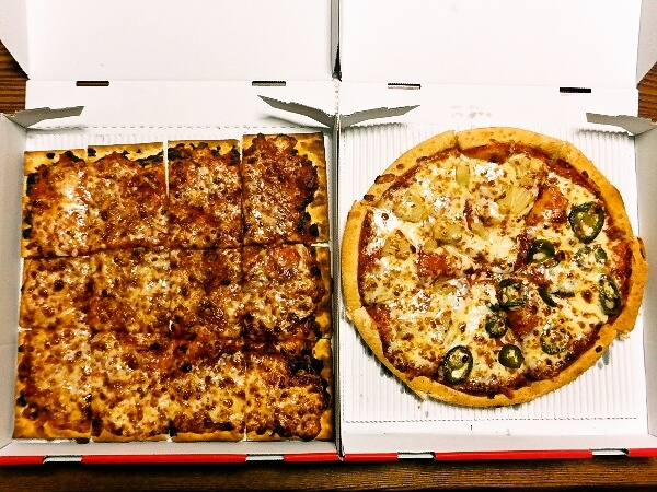 ピザハットのピザ2枚