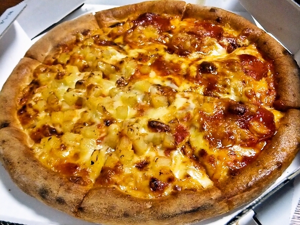 ピザーラのプレーンチーズピザ