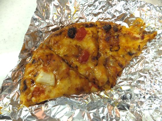 オーブントースターで焼き直したピザ